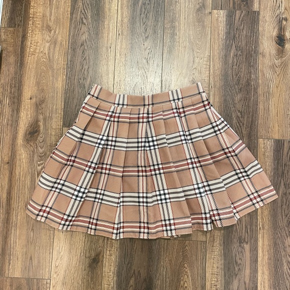 Designer inspired brown plaid pleated skirt - Picture 3 of 4